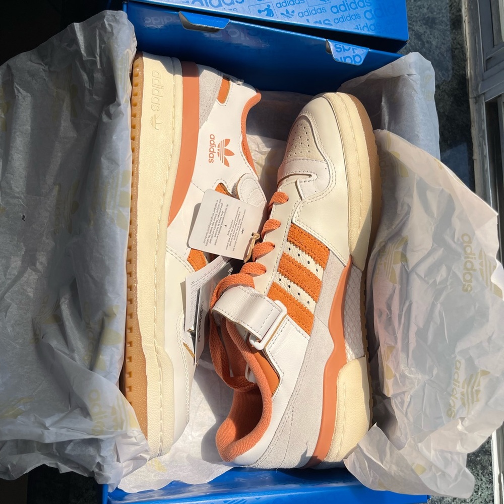 NEW WITH TAGS!! Men’s 2021 Forum 84 Low 'White Hazy Copper